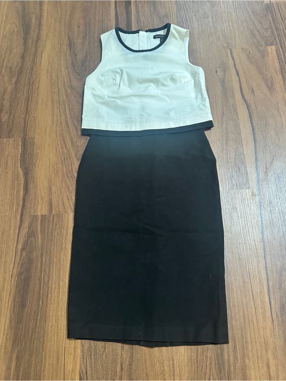 Two-Tone Black and White/Cream Pencil Dress - Sleek Professional Sheath
